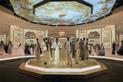 victoria and albert dior exhibition